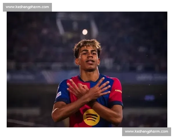 亚马尔：巴萨无人敢质疑的 18 岁核心？