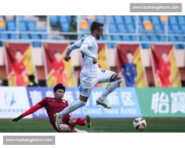 半场战报：申花 1-2 大连英博 吕焯毅世界波点燃赛场