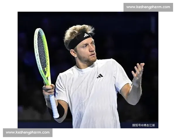 19 岁丰塞卡巴塞尔封王!首夺 500 赛冠跻身 TOP30 19 岁丰塞卡巴塞尔封王!首夺 500 赛冠跻身 TOP30