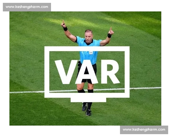 前裁判痛批 VAR 失灵：迪洛伦佐主动找接触，那不勒斯点球该取消