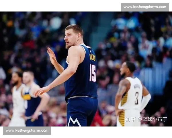 三节三双 166 次！约基奇 14+14+15 率掘金 22 分屠太阳