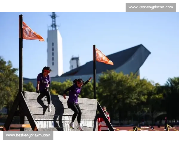 世锦赛 100 米障碍跑：兄弟对决，卢克卫冕双金